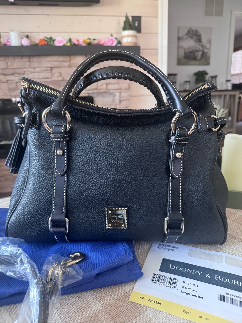 NEW Dooney & Bourke - Pebble Grain Large Satchel - Black/Black